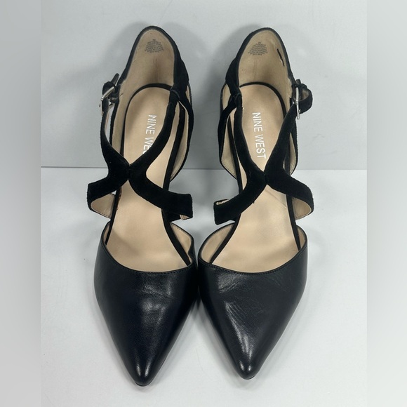 Beautiful Nine West Black Leather and Suede Pumps - Picture 4 of 8